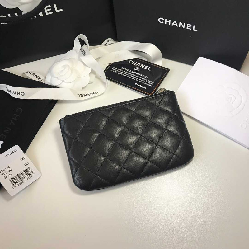 Ch*el lambskin card holder black