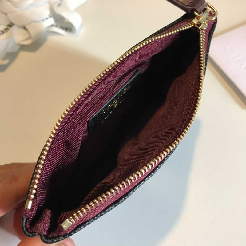 Ch*el caviar wallet black