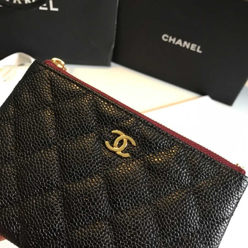 Ch*el caviar wallet black