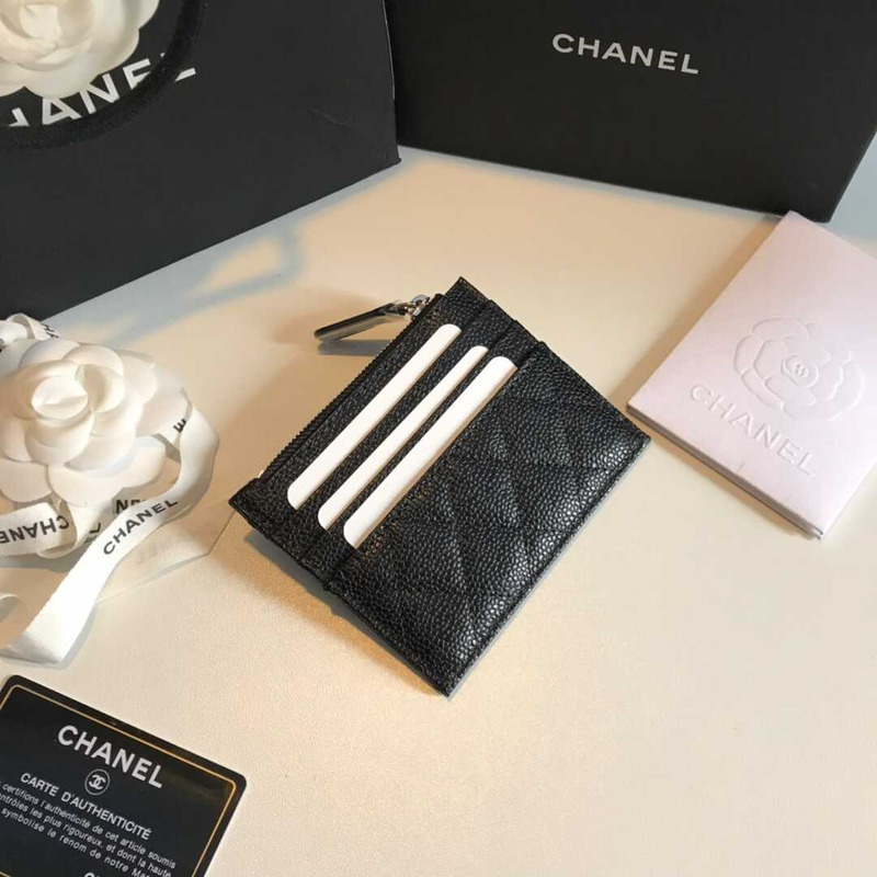 Ch*el card holder caviar black