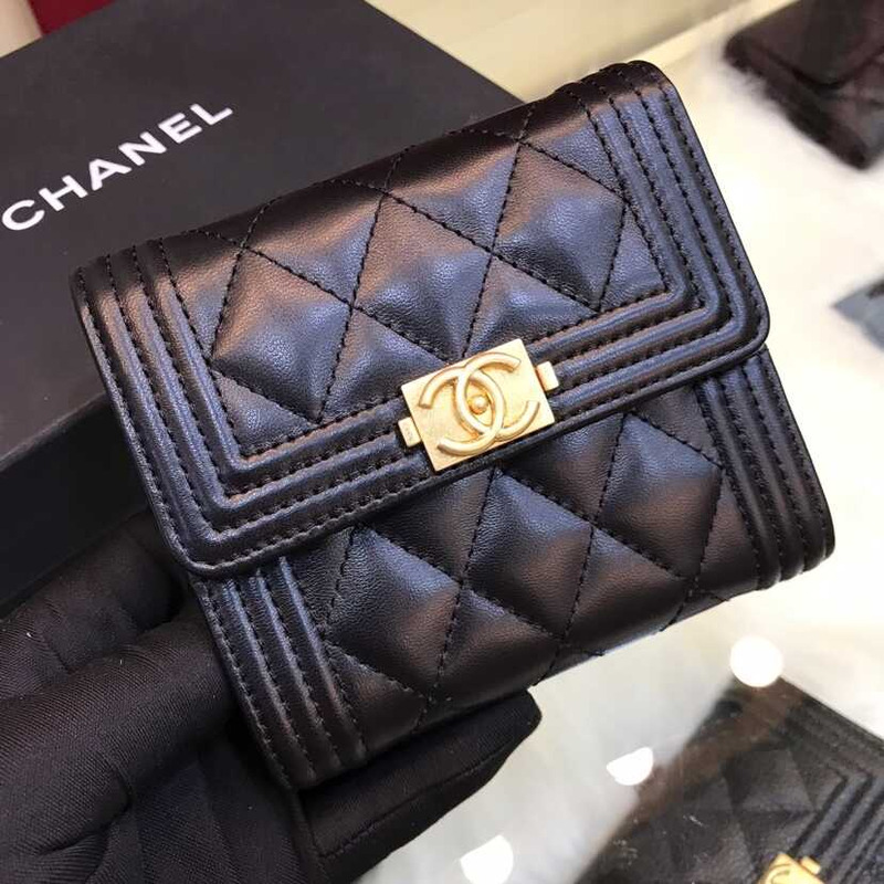 Ch*el boy Ch*el wallet lambskin black