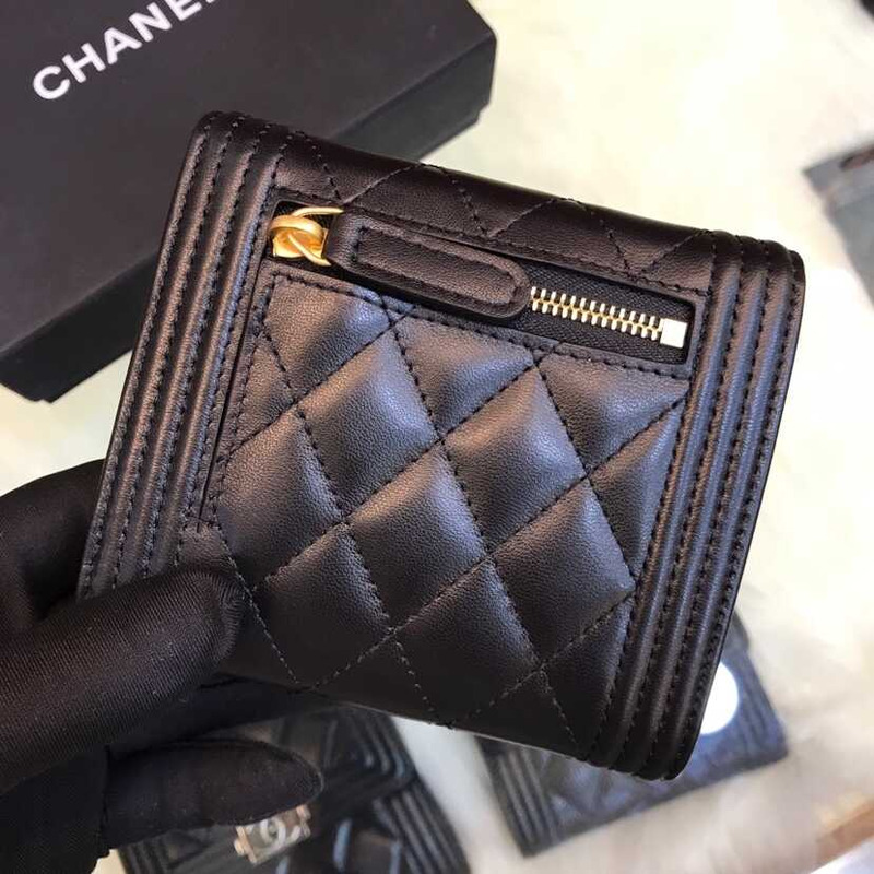 Ch*el boy Ch*el wallet lambskin black