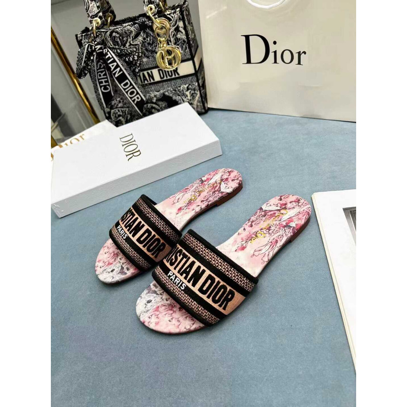 D*or dway pink follow slides