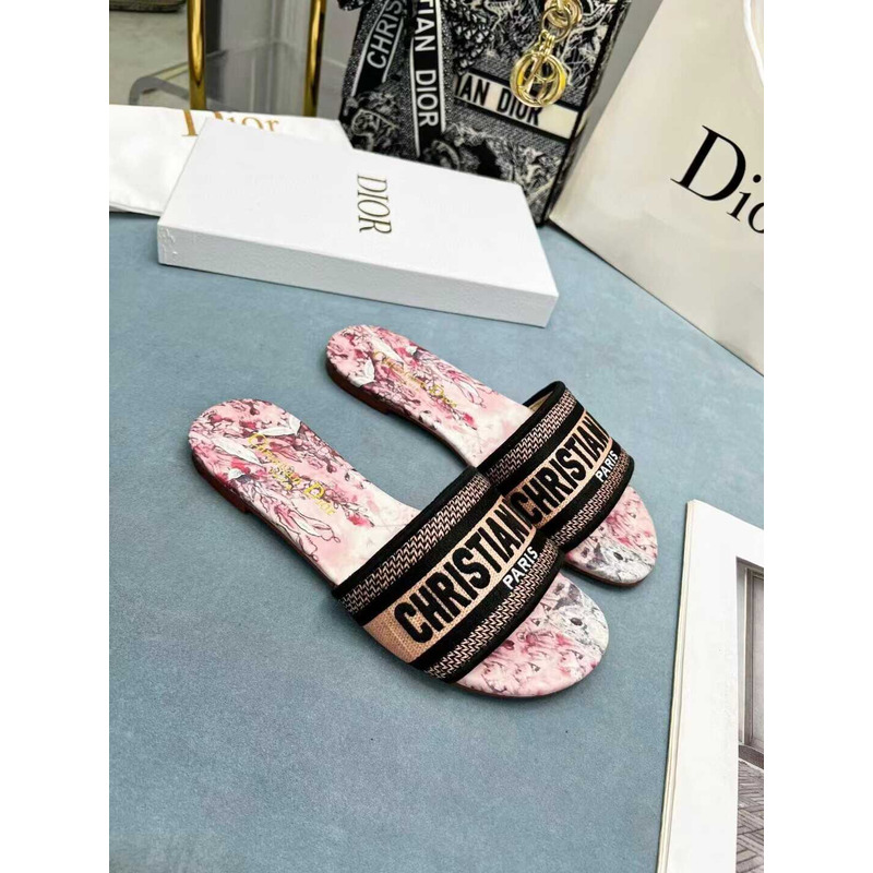 D*or dway pink follow slides