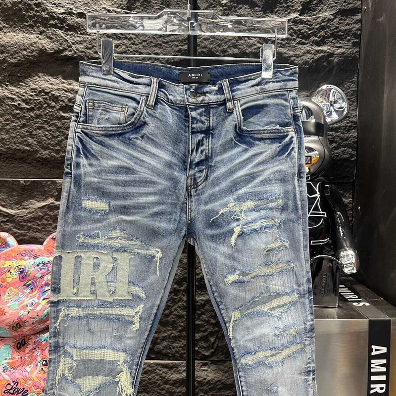 Amiri Serif Logo Jean Blue