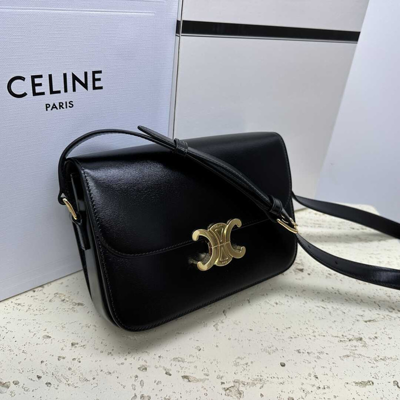 Ce**e classique triomphe bag in shiny calfskin black