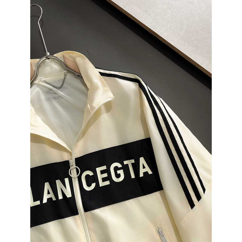 Ba*len*cia*ga zip-up jacket in biege