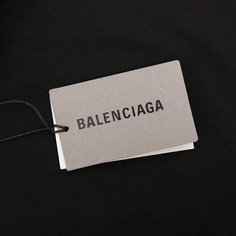 Ba*len*cia*ga caps t-shirt boxy fit in black