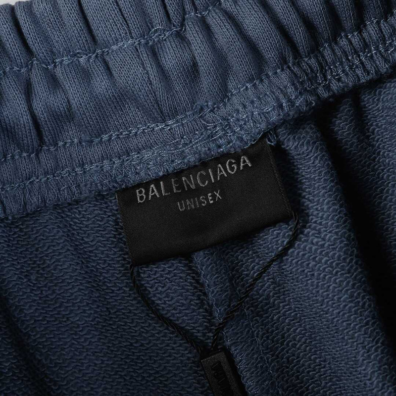 Ba*len*cia*ga logo short with zippy pocket blue