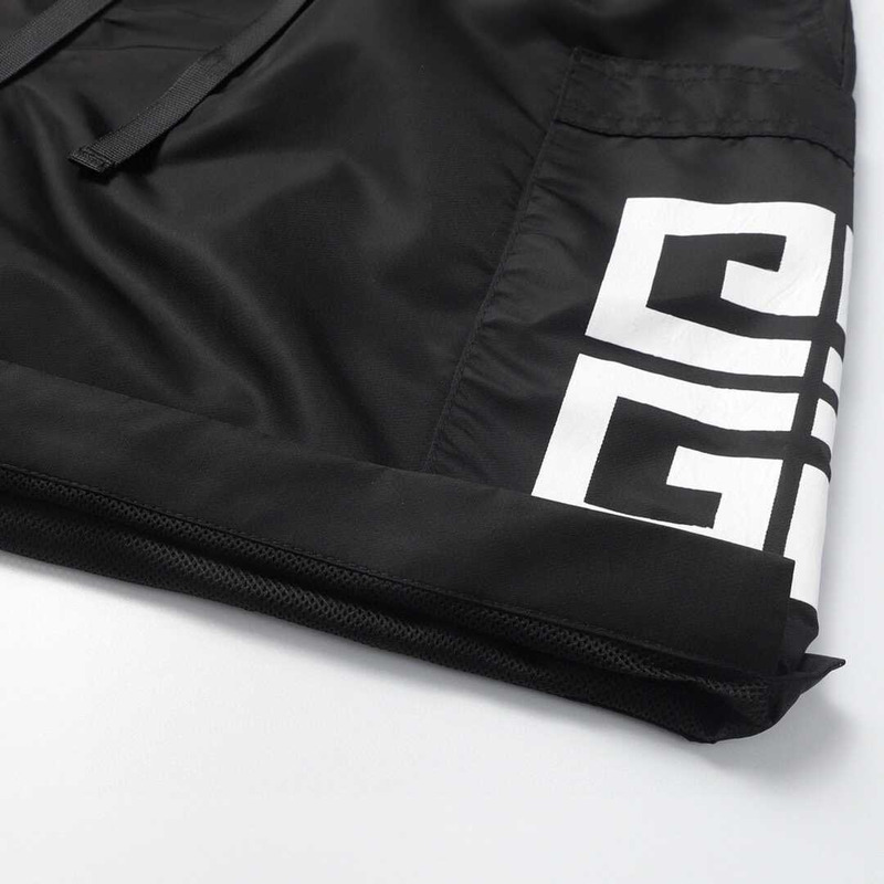 Givenchy Logo Shorts With Pockets Black