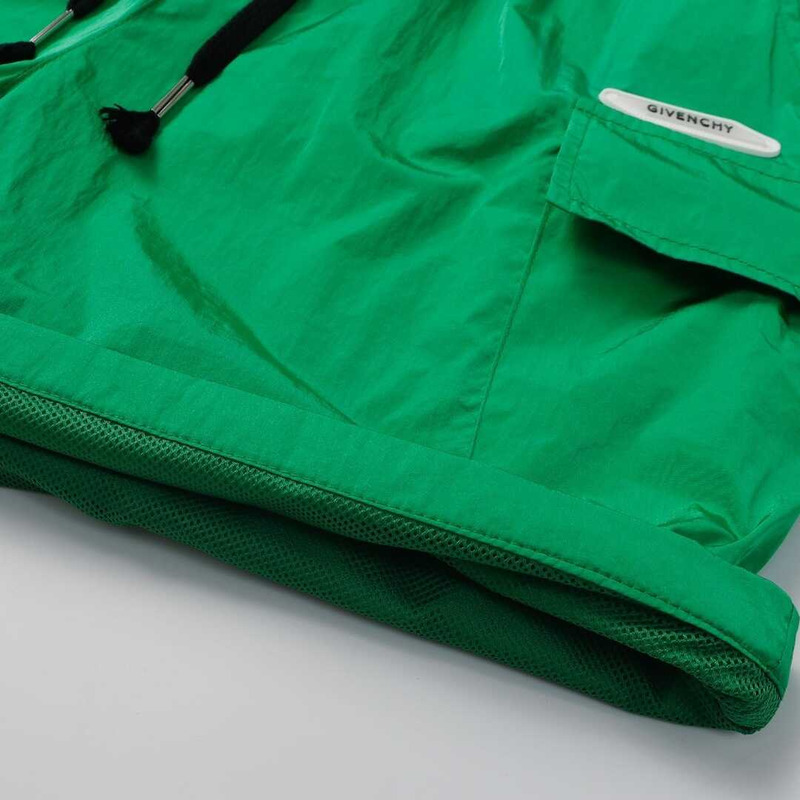 Givenchy Shorts With Pockets Green