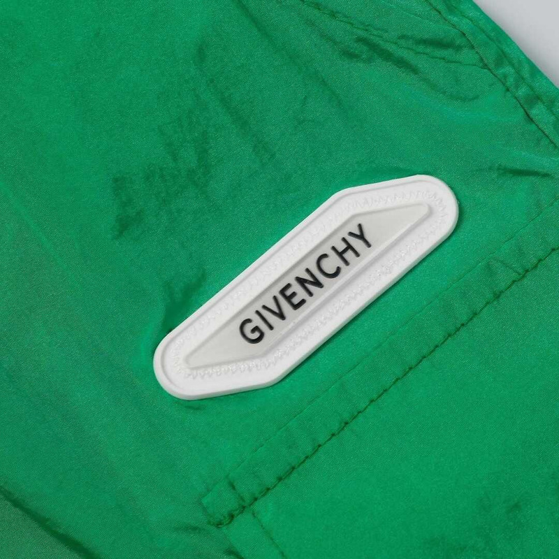 Givenchy Shorts With Pockets Green