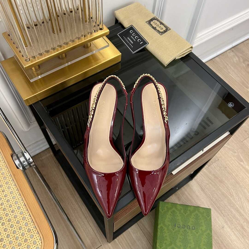 G*u*i signoria slingback pump burgundy