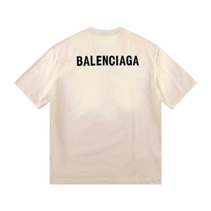 Ba*len*cia*ga back t-shirt medium fit in cream