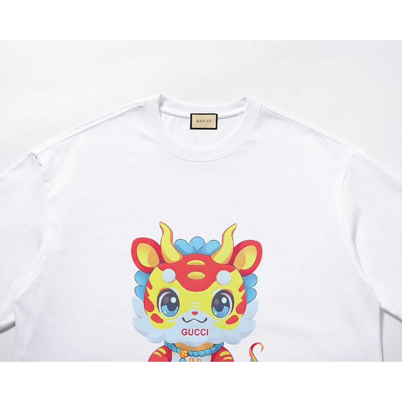 G*u*i logo printed dragon t-shirt in white