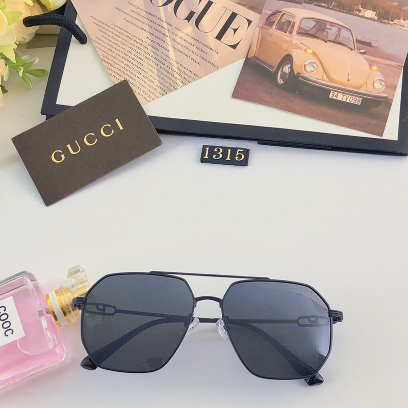 G*u*i geometric frame sunglasses in black