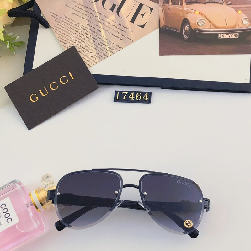 G*u*i aviator frame sunglasses in black