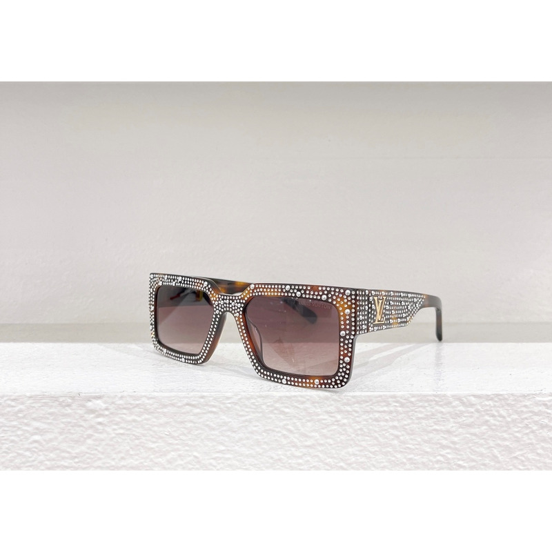 l**is V*t*n clash pearls & strass sunglasses  in brown