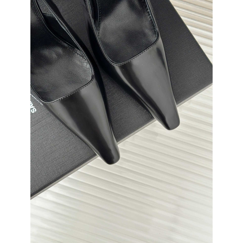 Saint Laurent Lee Slingback Pumps In Glazed Leather Black