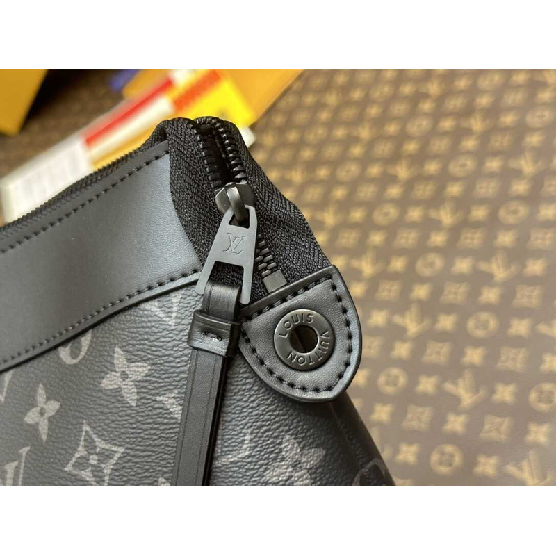 l**is V*t*n voyage souple grey / black monogram bag