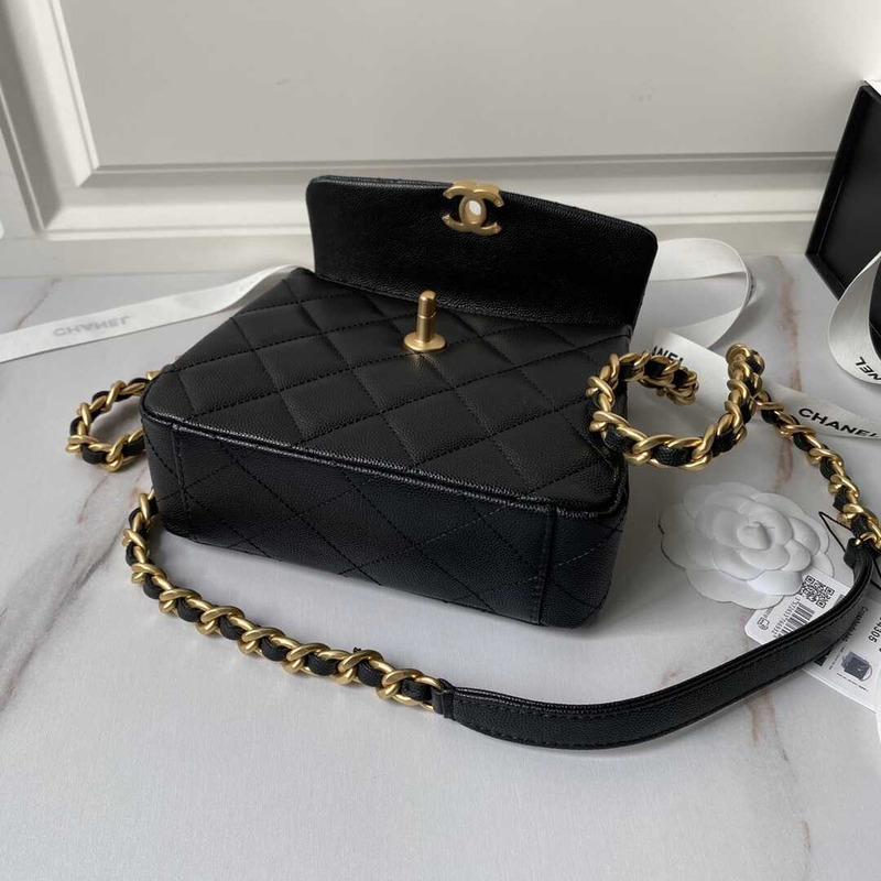 Ch*el shoulder bag in black