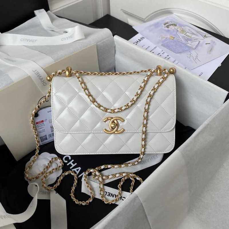 Ch*el classic flap bag in white