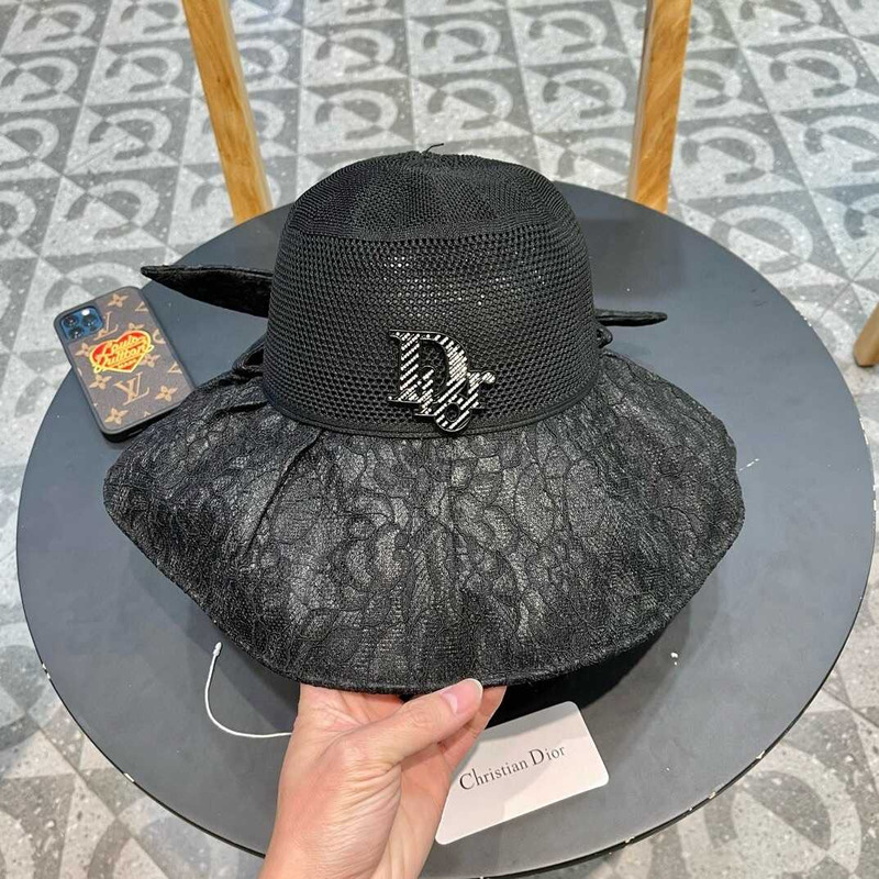 D*or logo bucket hat in black