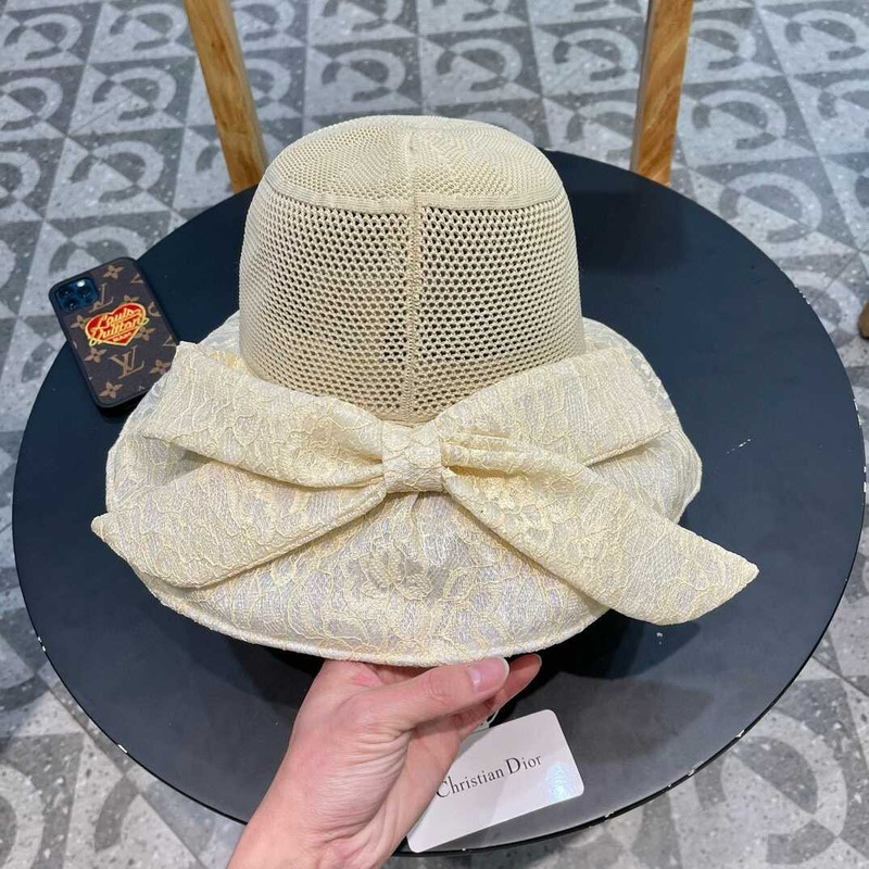 D*or logo bucket hat in beige