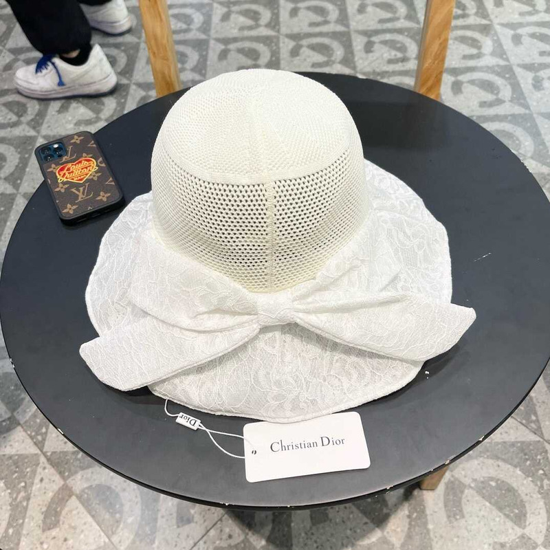 D*or logo bucket hat in white