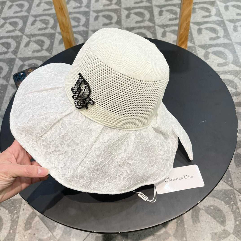 D*or logo bucket hat in white