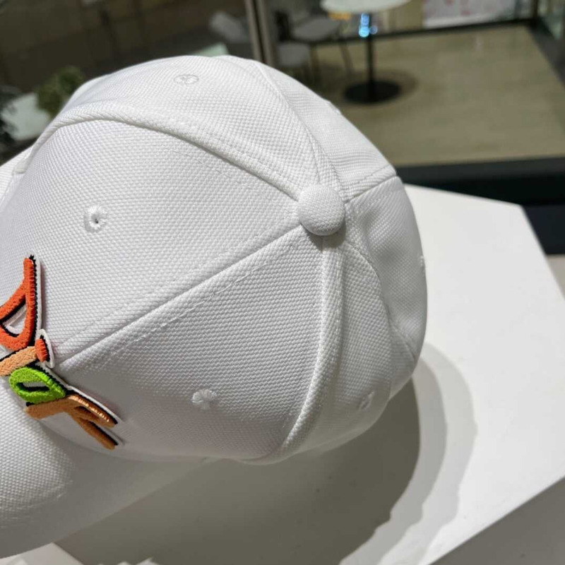 D*or logo baseball cap in white