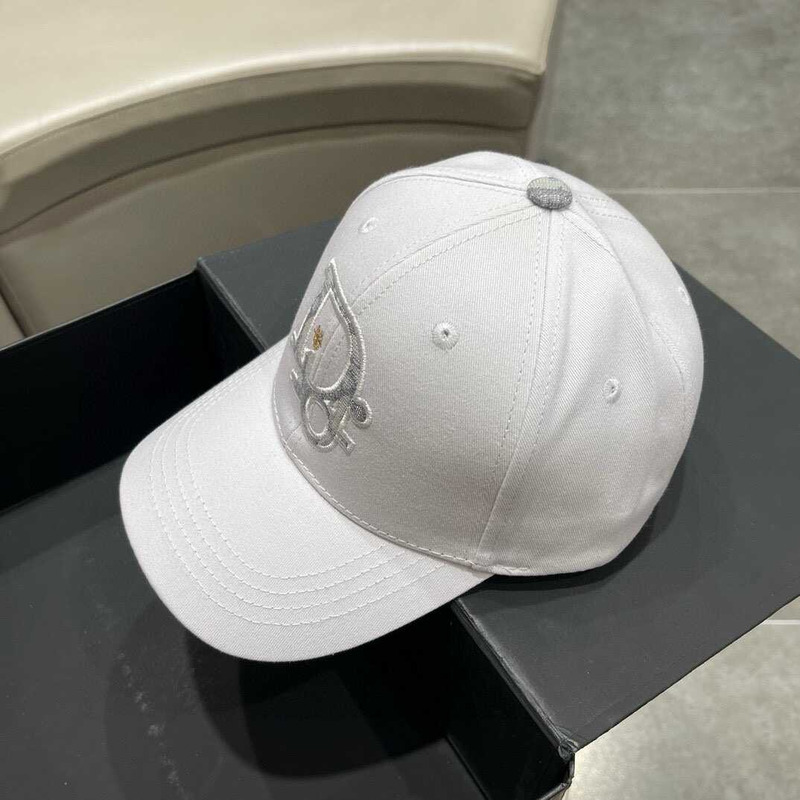 D*or x erl baseball cap white