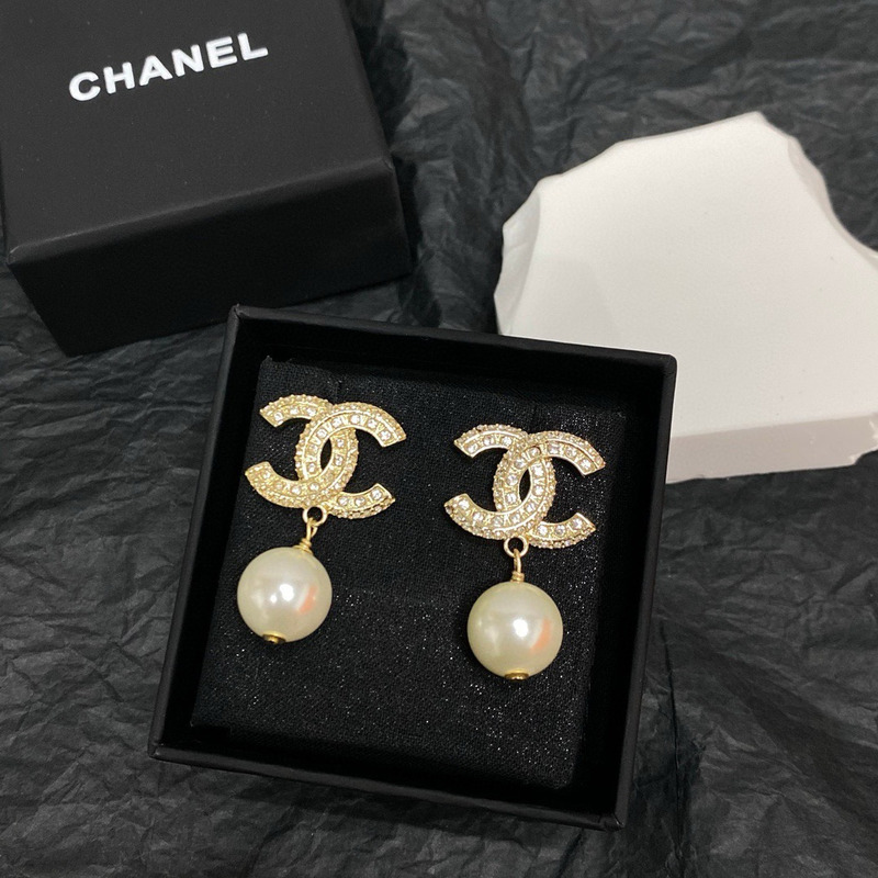 Ch*el earrings with pearl and crystal