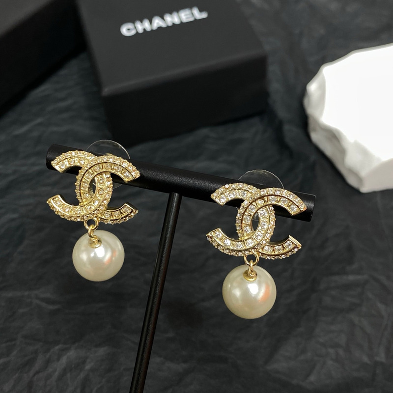 Ch*el earrings with pearl and crystal