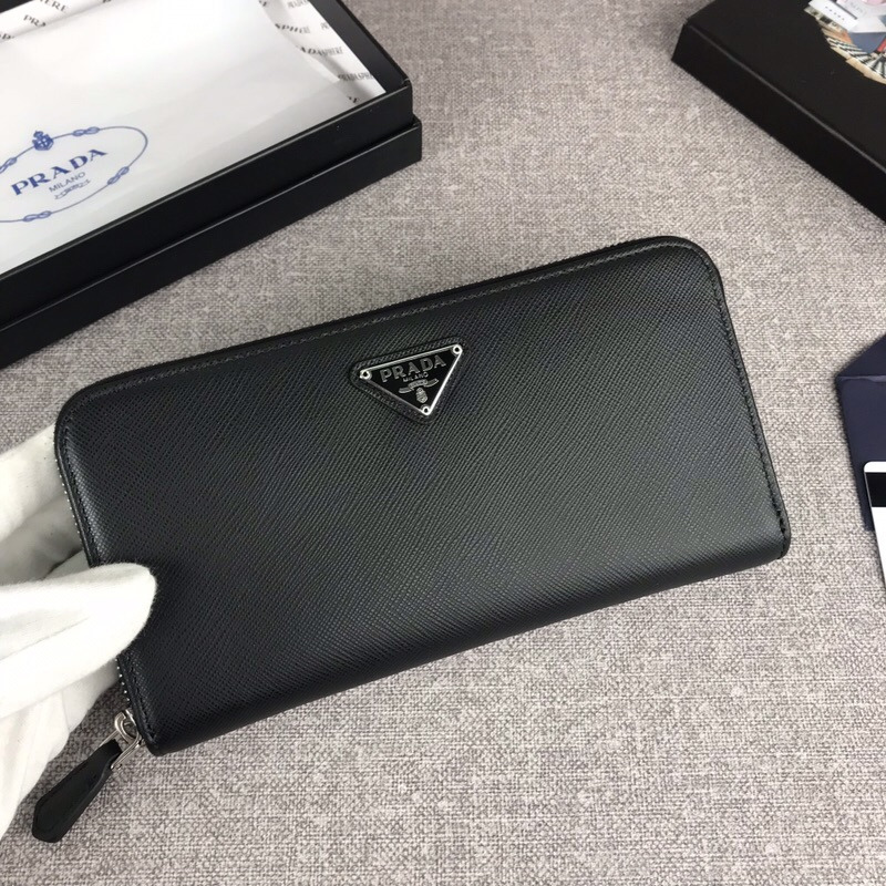 Pra*a long wallet black