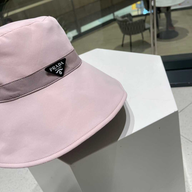 Pra*a bucket hat pink