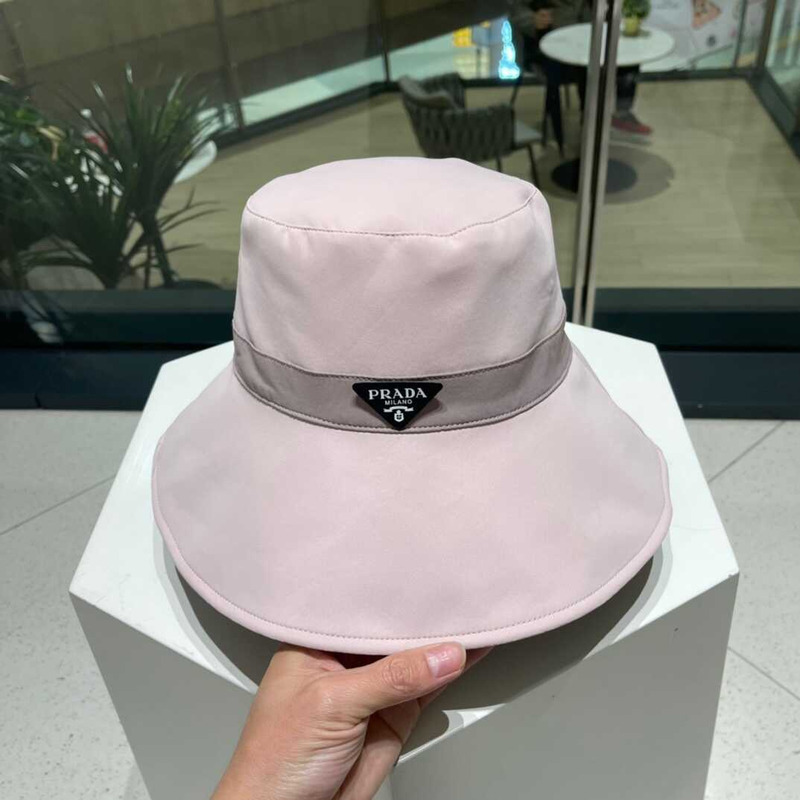 Pra*a bucket hat pink