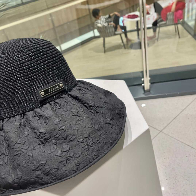 Pra*a wide bucket hat black