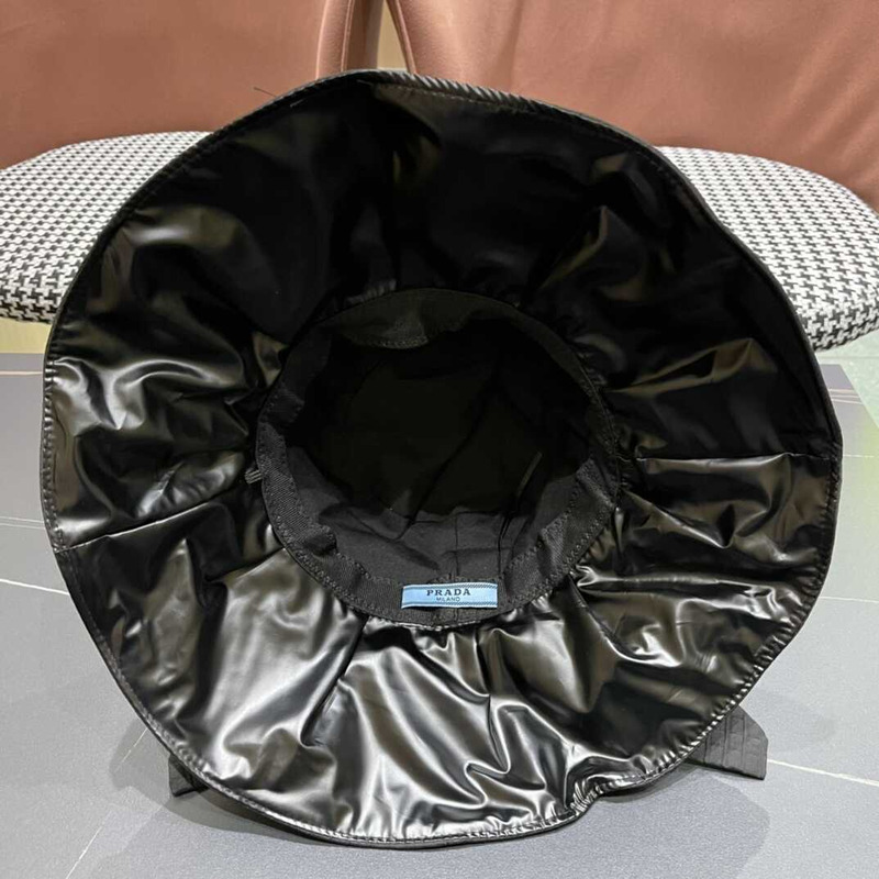 Pra*a wide bucket hat black