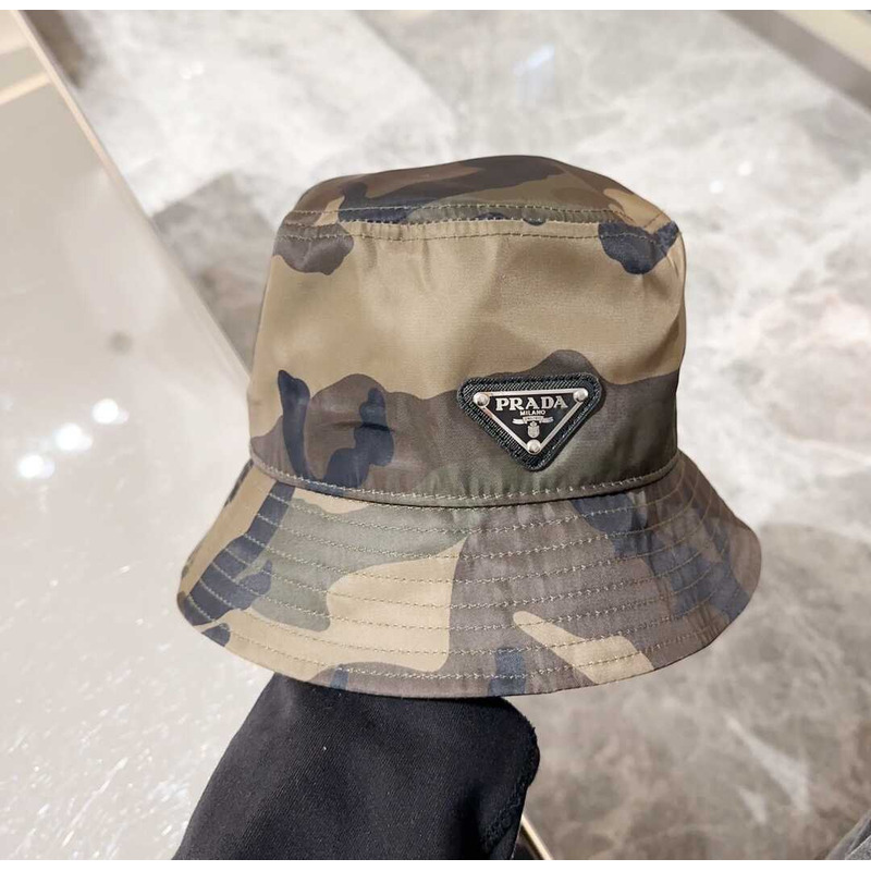 Pra*a bucket hat green