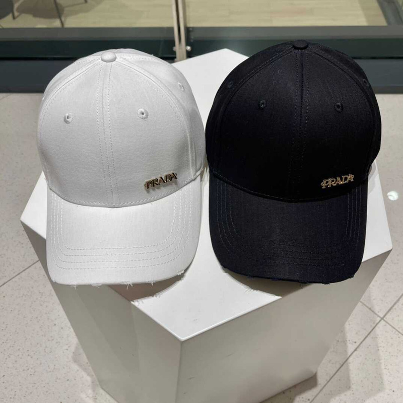 Pra*a  baseball cap in white