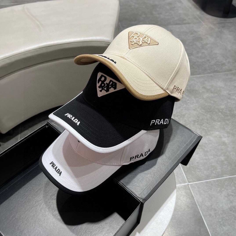 Pra*a logo  baseball cap in white