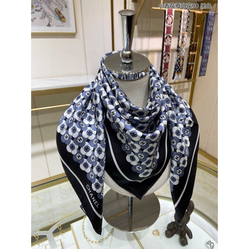 Ch*el square scarf in blue