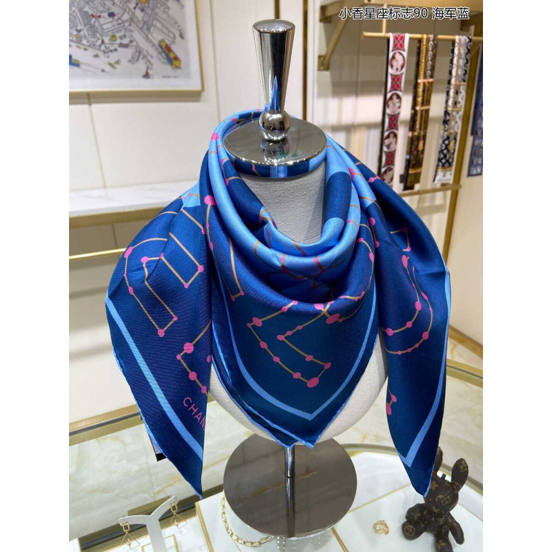 Ch*el square scarf in blue