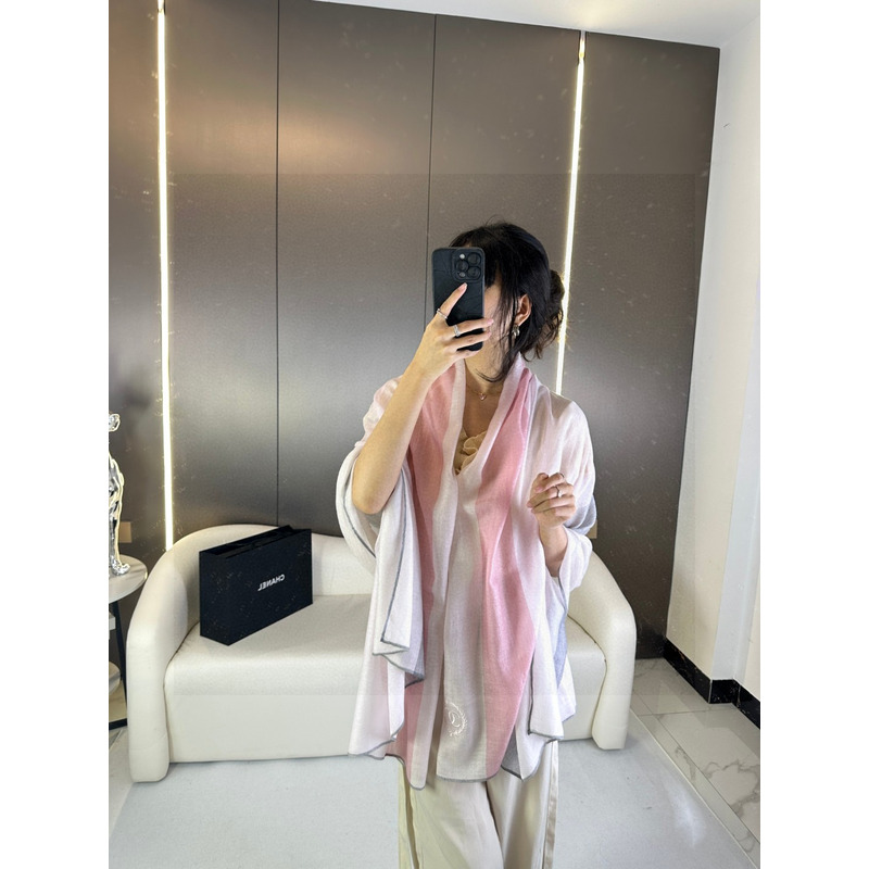 Ch*el cashmere scarf pink