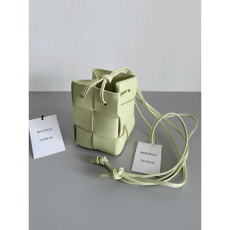 Bo*te*ga ve*ne*ta mini cassette bucket bag in light green