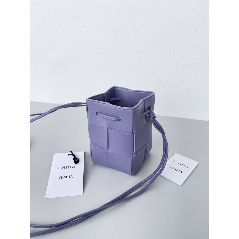 Bo*te*ga ve*ne*ta mini cassette bucket bag in light/pastel purple