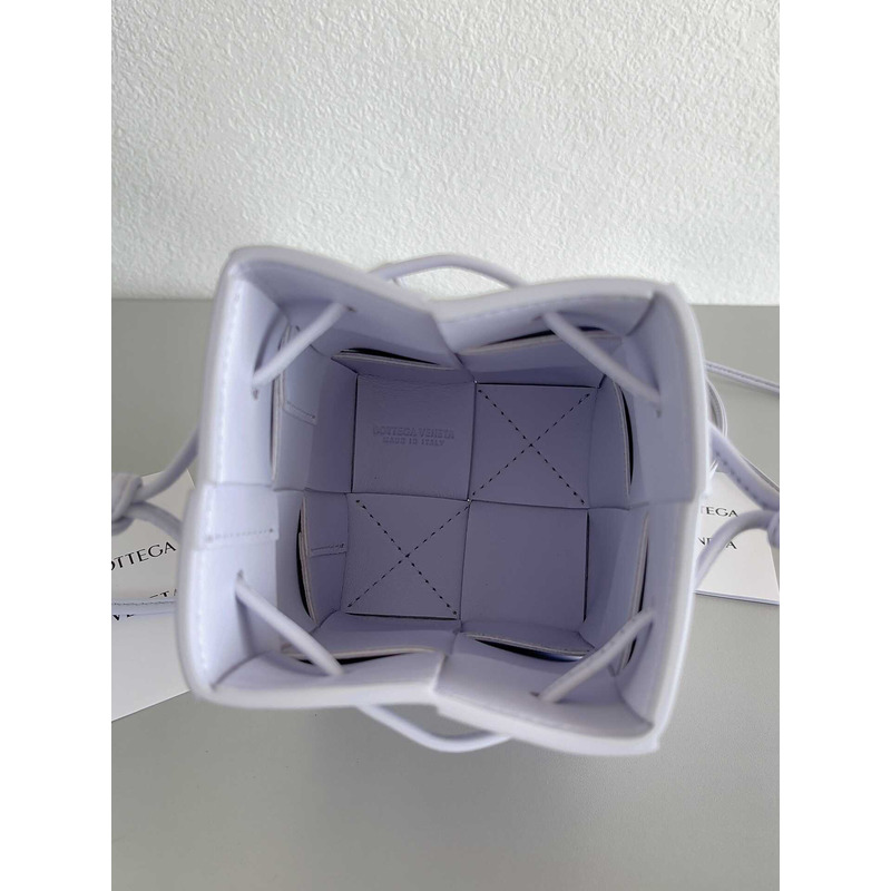 Bo*te*ga ve*ne*ta mini cassette bucket bag in purple