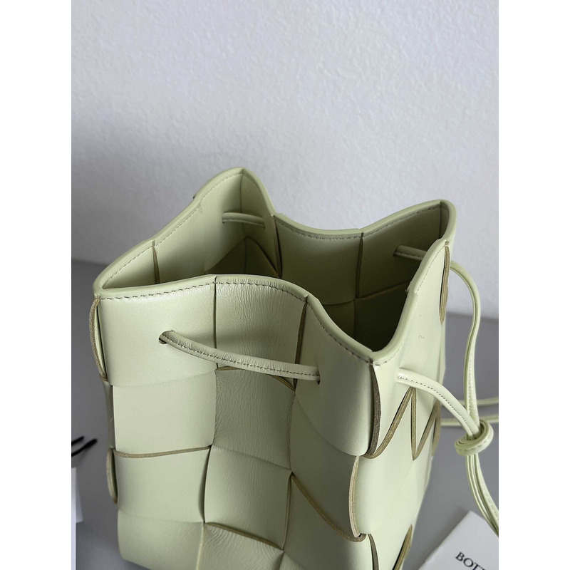 Bo*te*ga ve*ne*ta small cassette cross-body bucket in light green