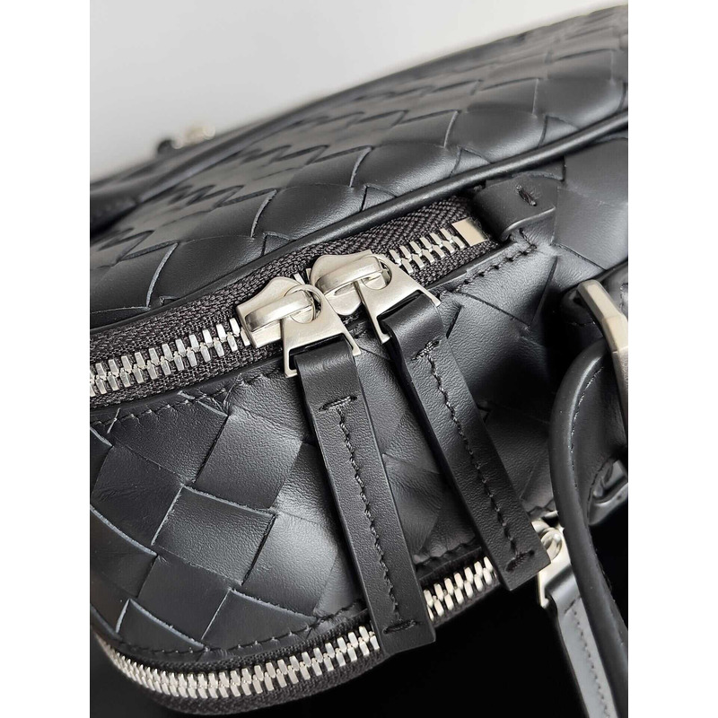 Bo*te*ga ve*ne*ta getaway large briefcase in black